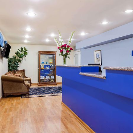Days Inn By Wyndham Hampton Екстериор снимка