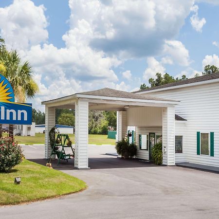Days Inn By Wyndham Hampton Екстериор снимка